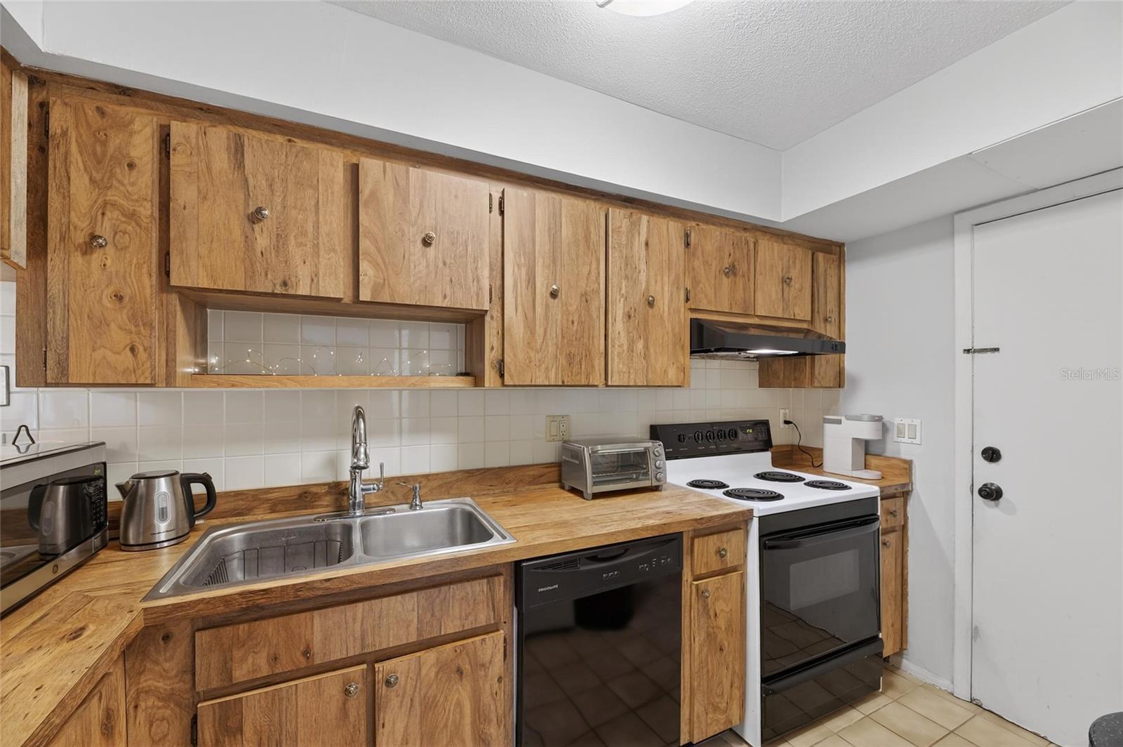 EASTWOOD SHORES - Residential