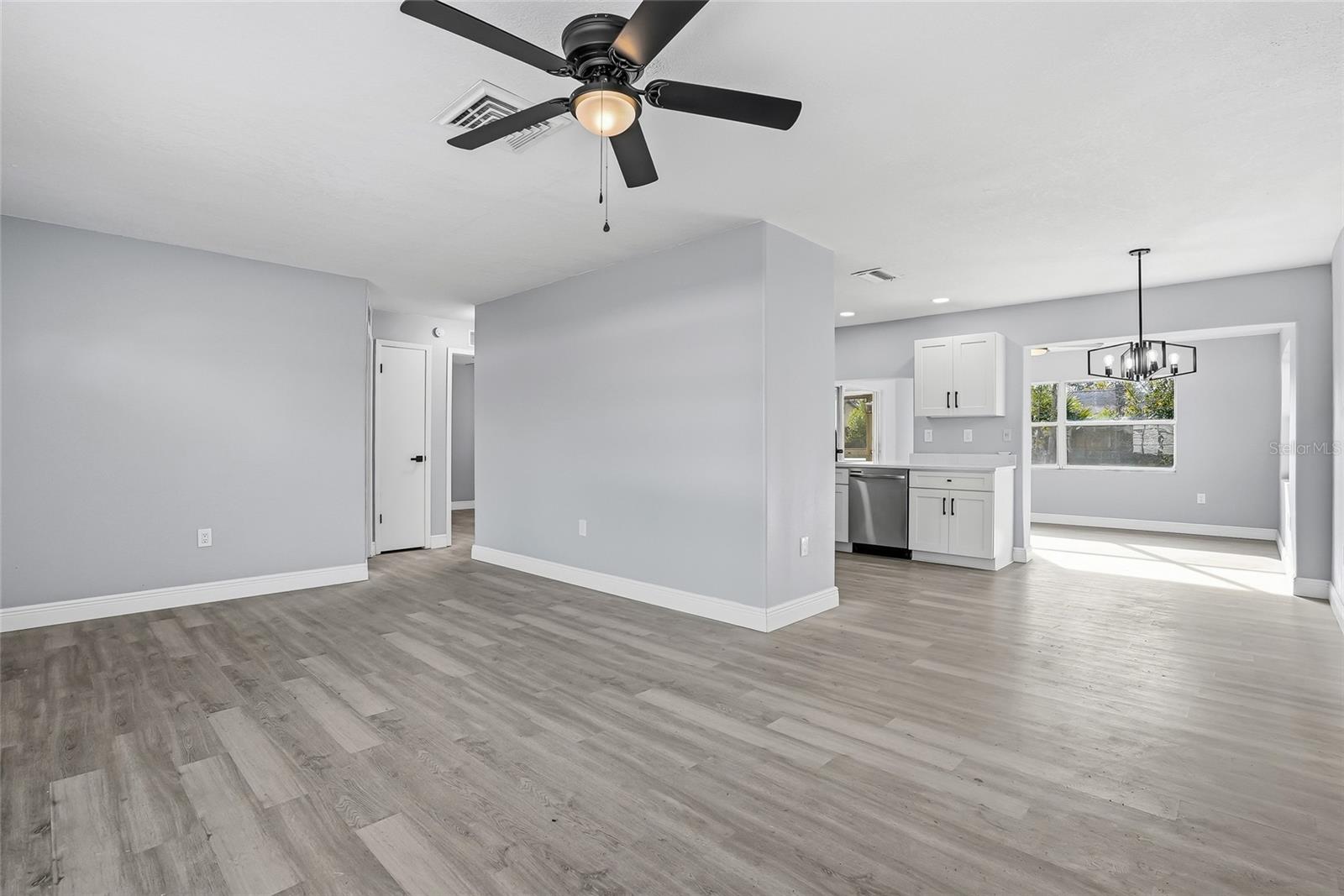 SPRING HILL UNIT 8 - Residential