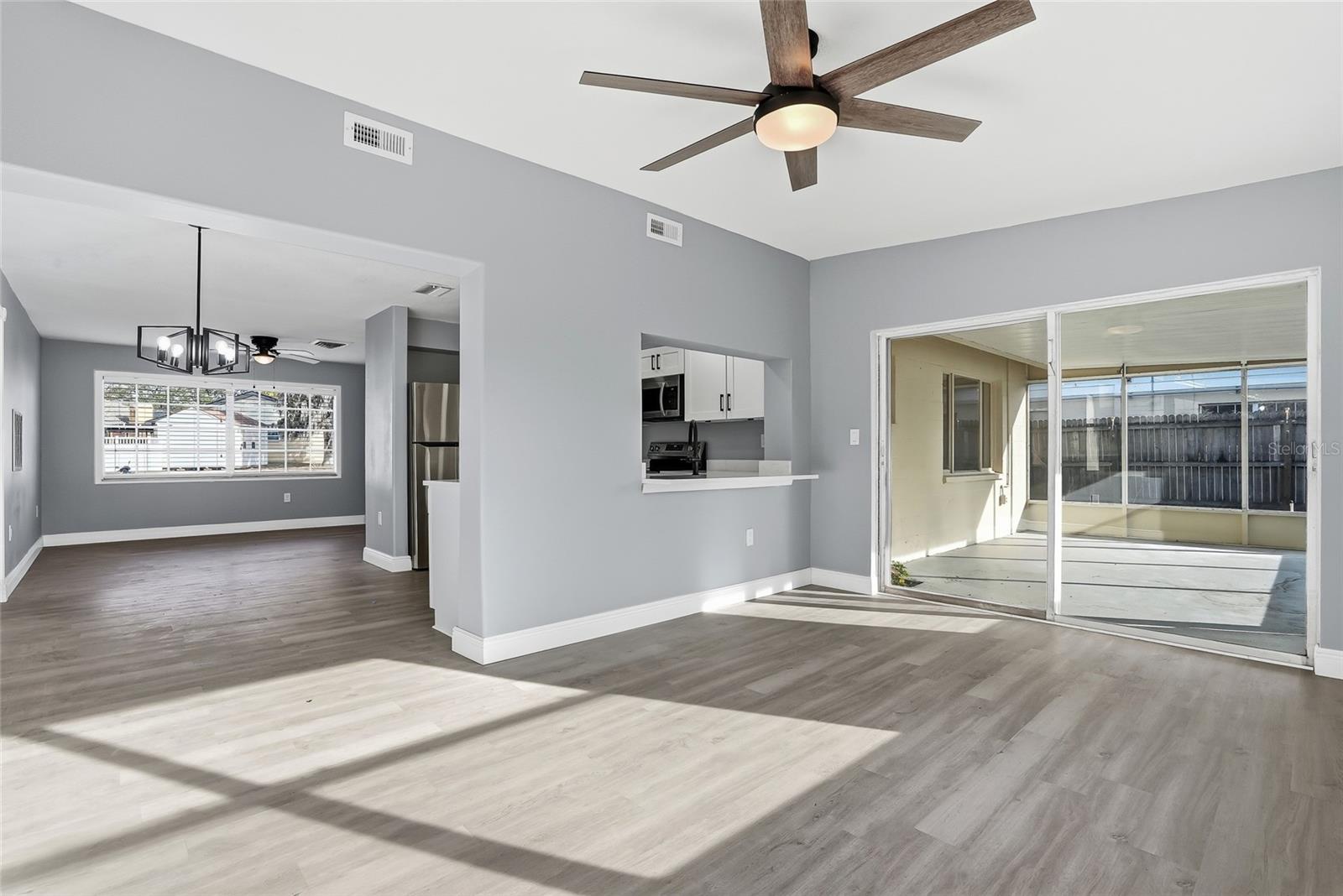 SPRING HILL UNIT 8 - Residential