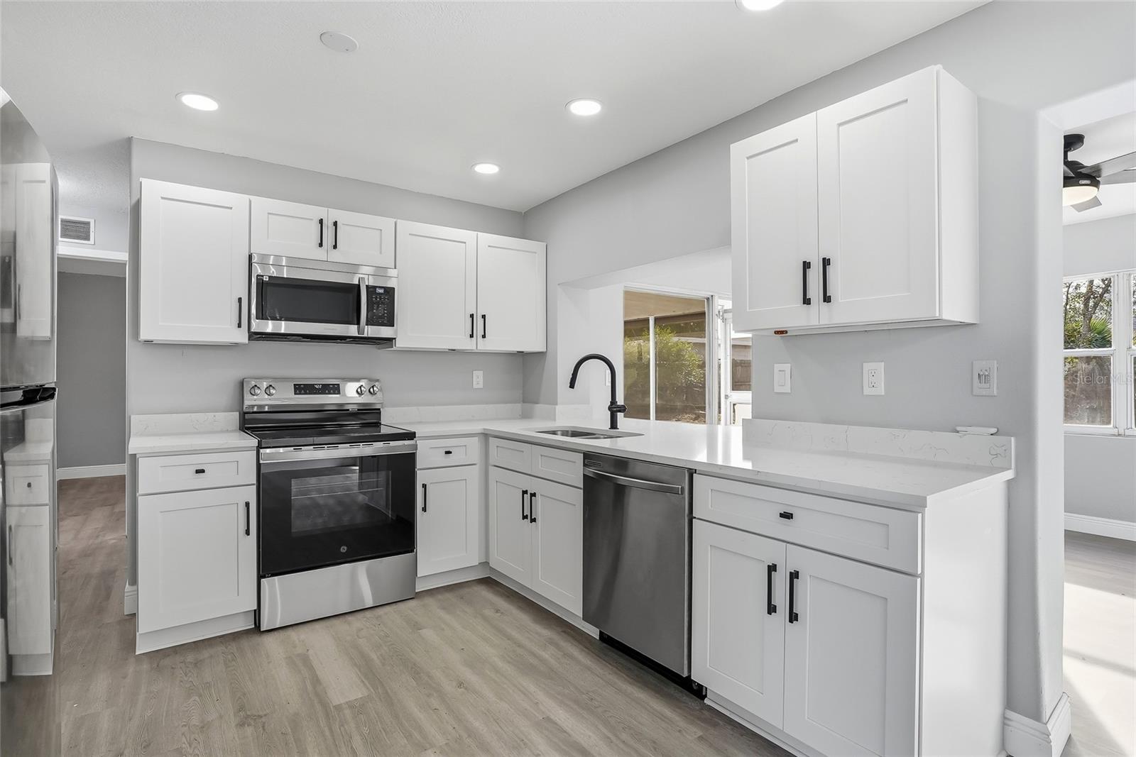 SPRING HILL UNIT 8 - Residential