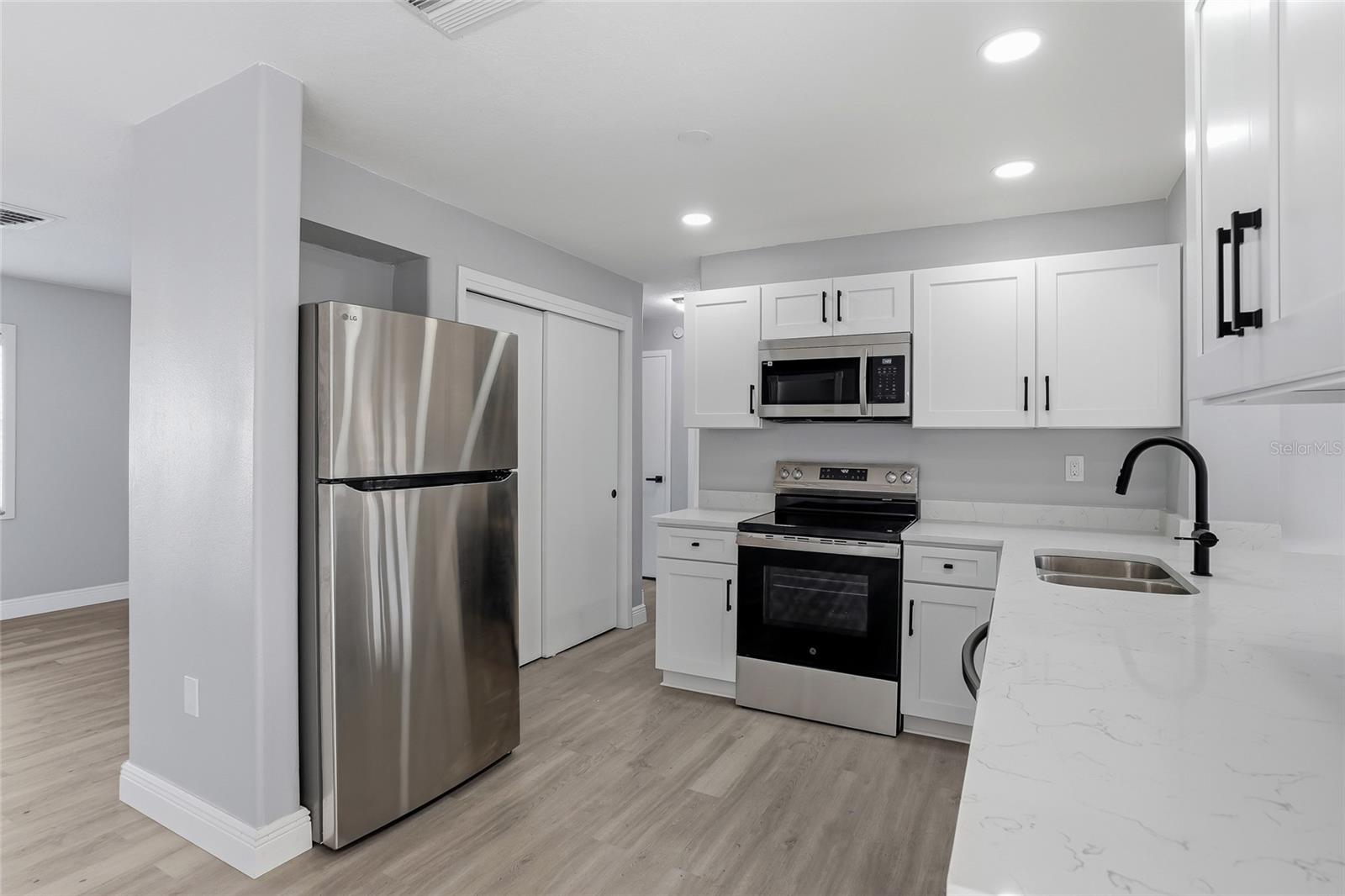 SPRING HILL UNIT 8 - Residential