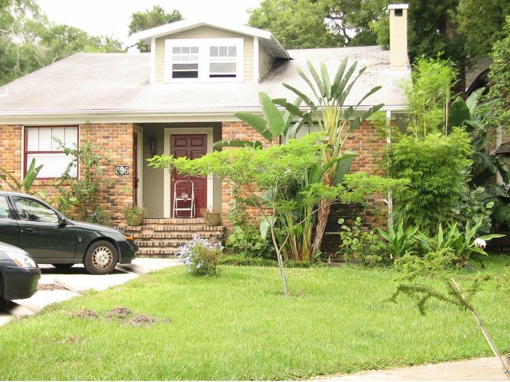 Photo of 606 Lake Dot Circle #D, Orlando, FL 32801 (MLS # O6440722)