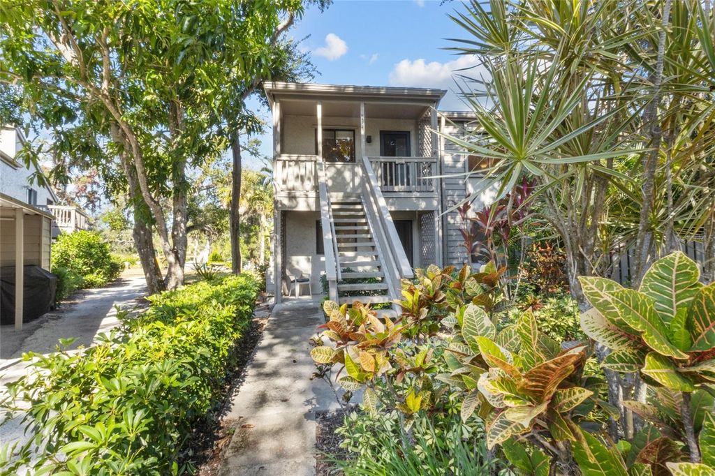 Photo of 1621 Boathouse Circle #220, Sarasota, FL 34231 (MLS # A4673313)