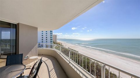 A home in LONGBOAT KEY