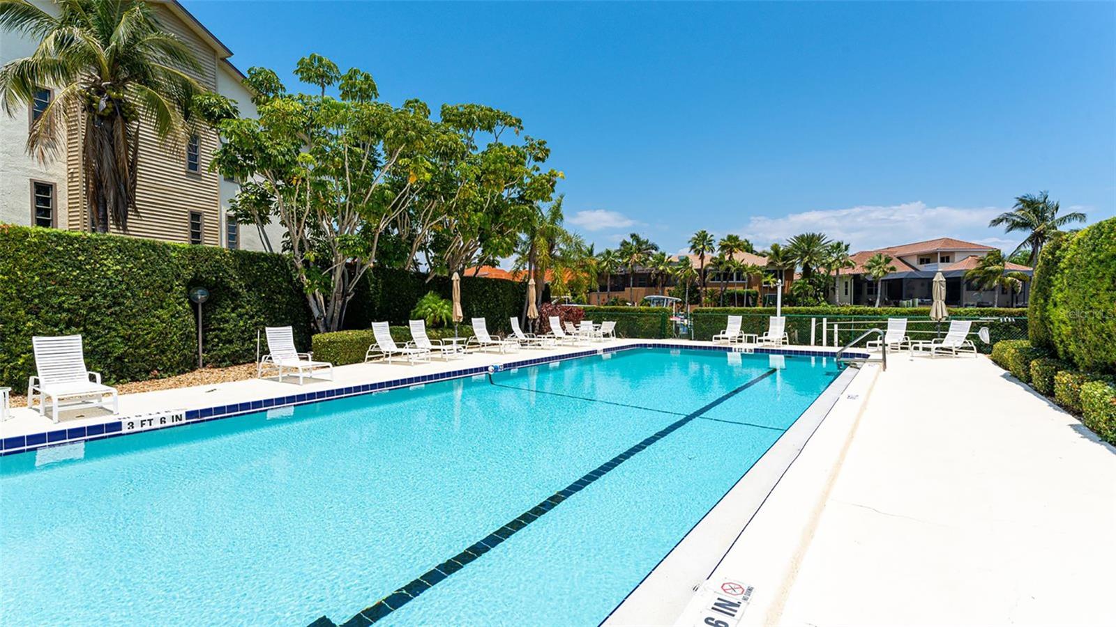 MARINERS COVE III - Residential