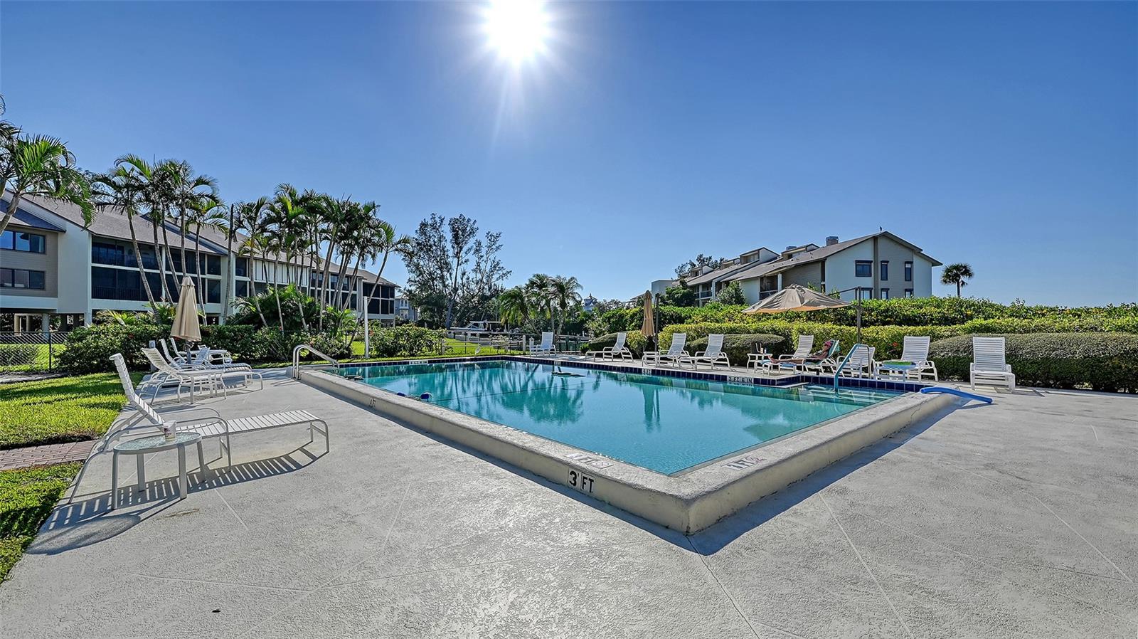 MARINERS COVE III - Residential