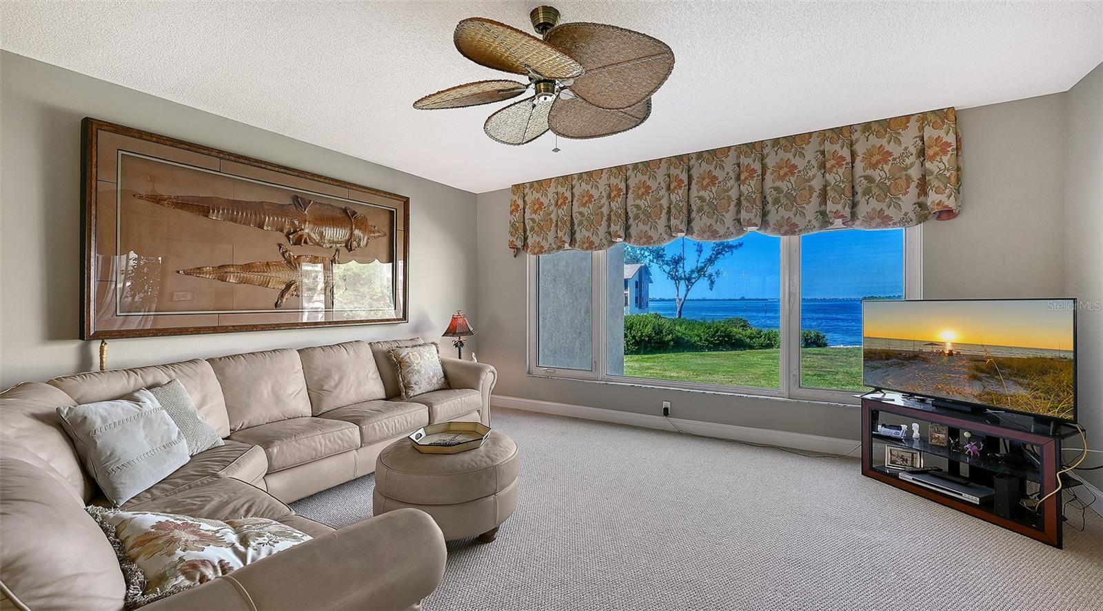 MARINERS COVE III - Residential