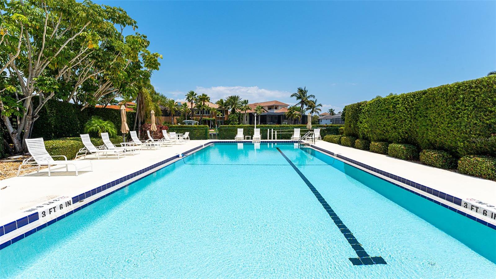 MARINERS COVE III - Residential