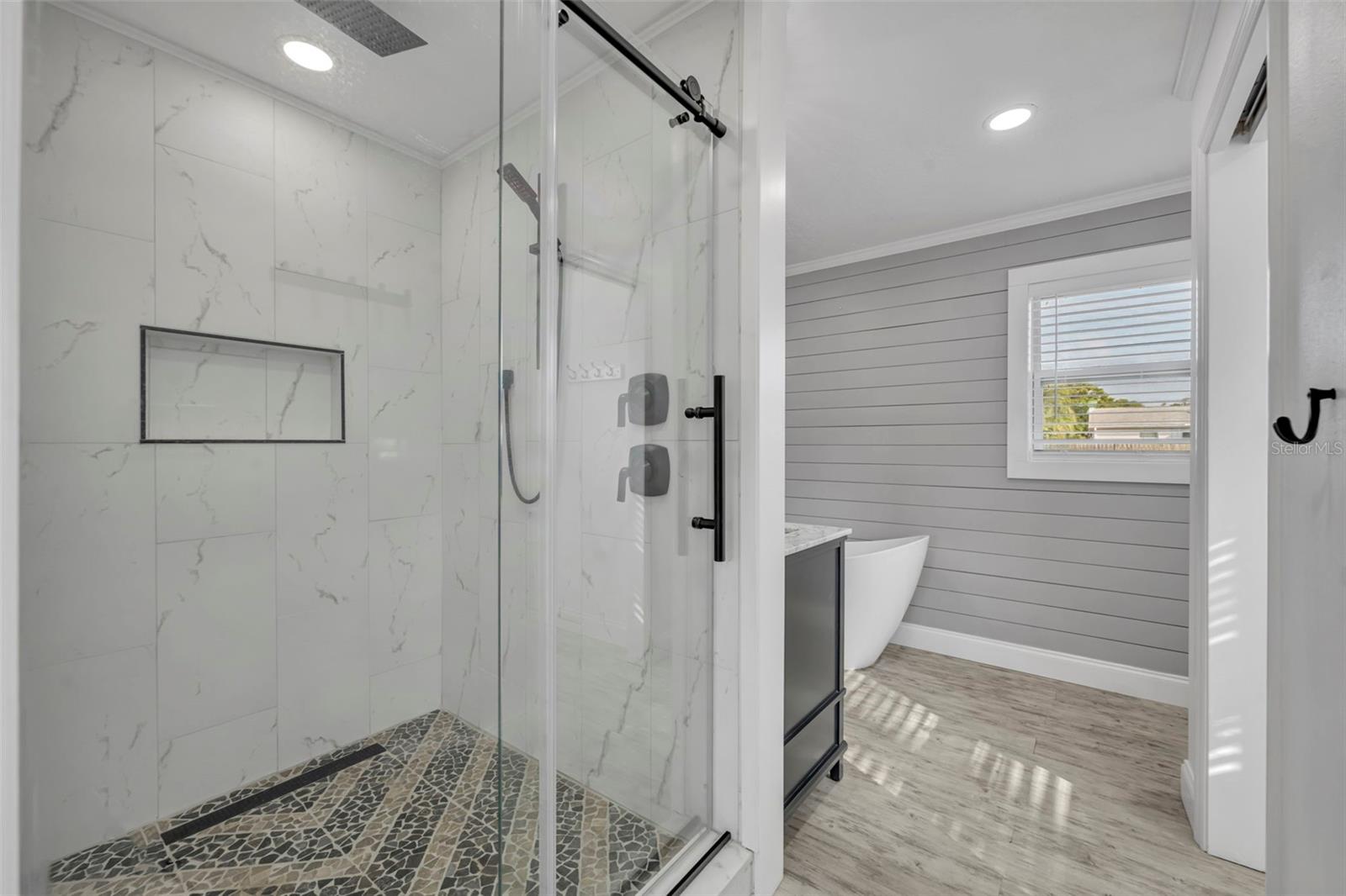 ELLISON HOMES ROYAL - Residential