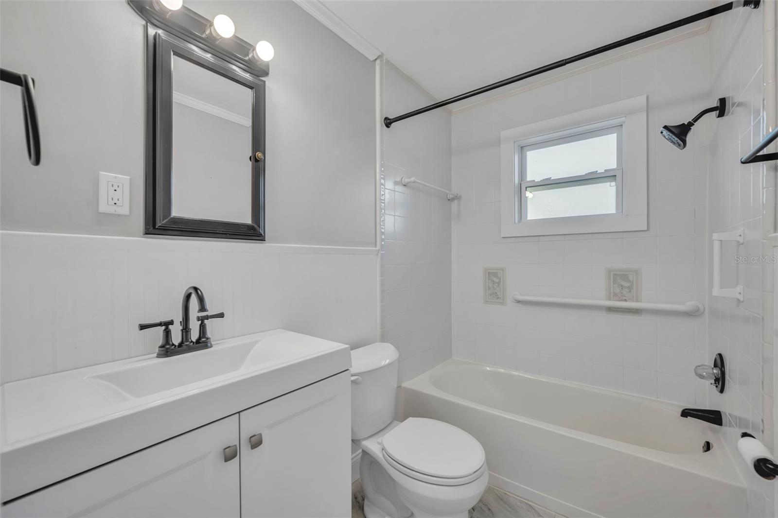 ELLISON HOMES ROYAL - Residential