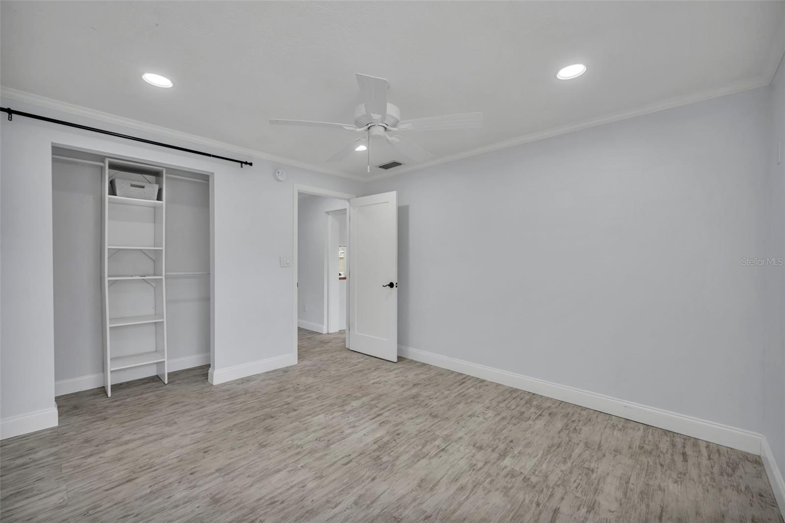ELLISON HOMES ROYAL - Residential