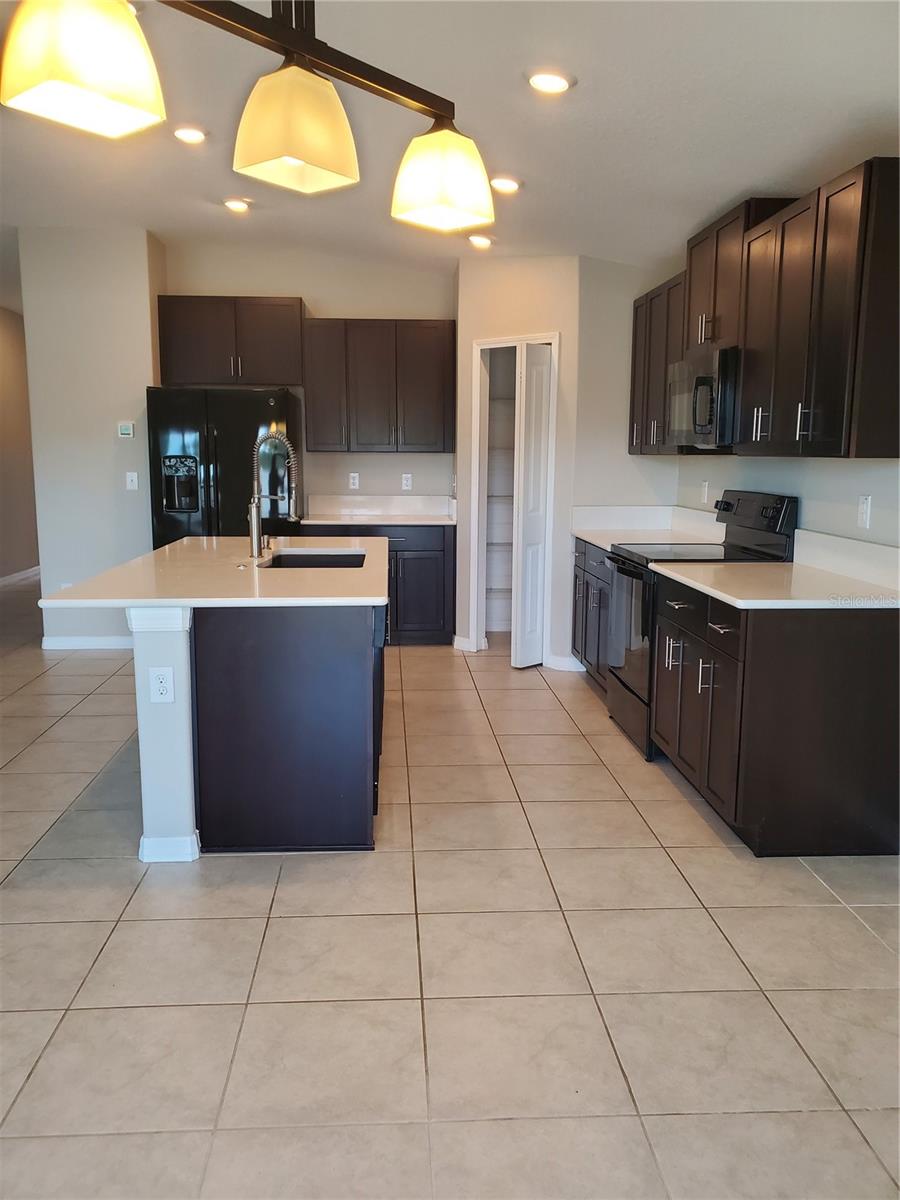 RIVERSTONE PH 1 - Residential Lease