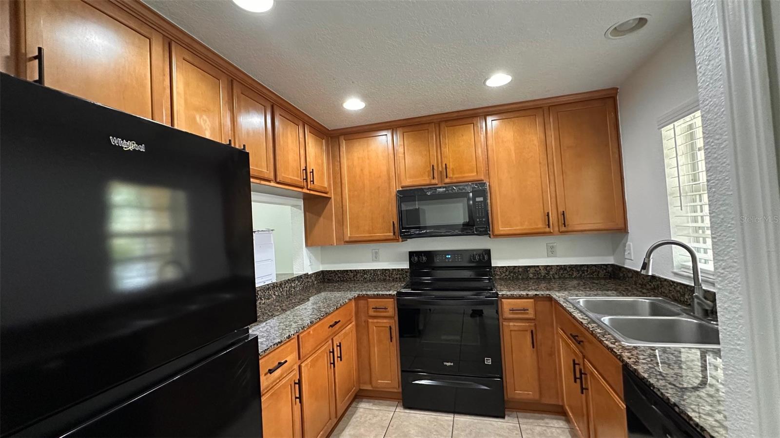 COBBLESTONE LANDING TWNHMS CONDO - Residential