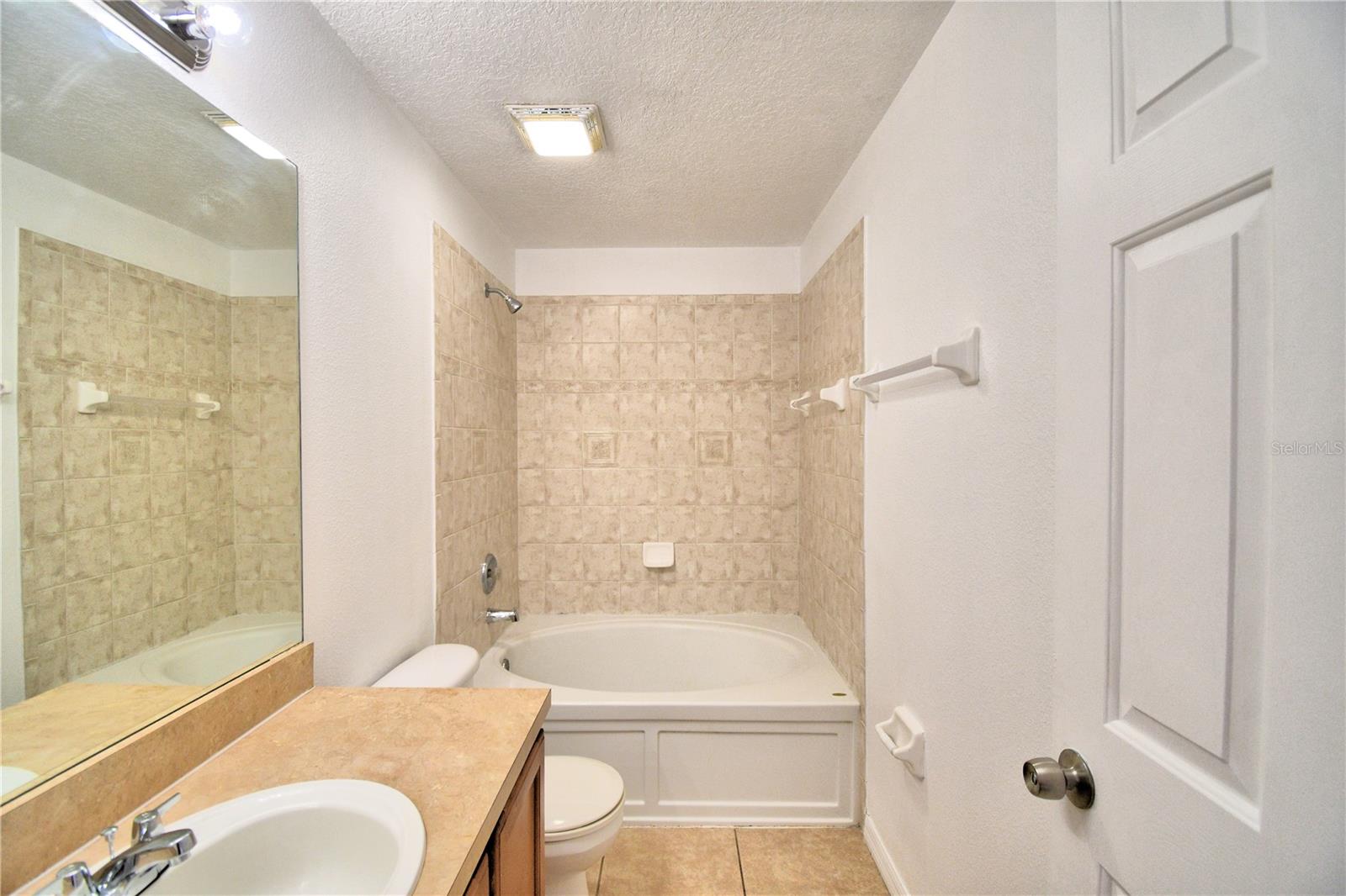 COBBLESTONE LANDING TWNHMS CONDO - Residential
