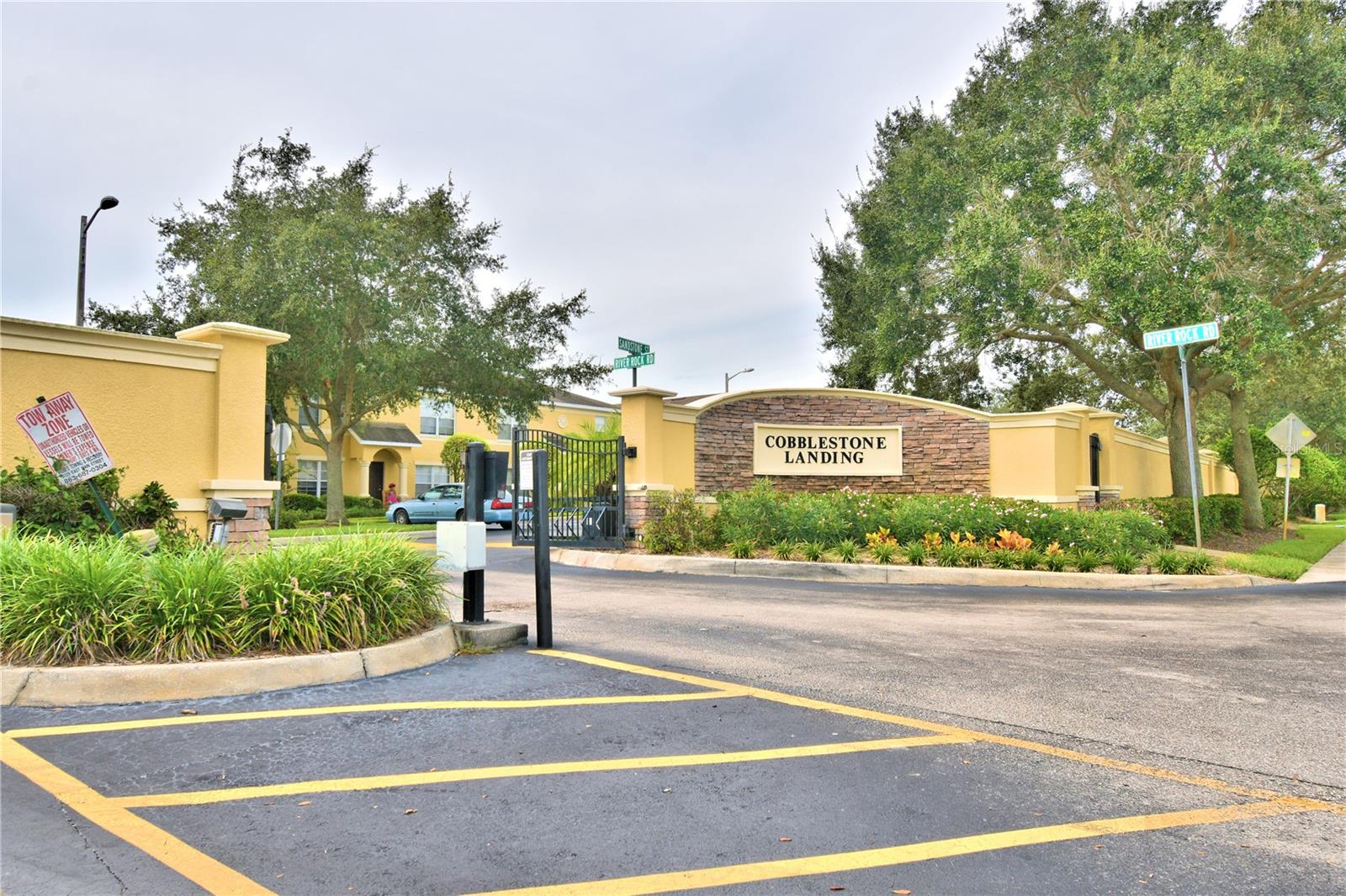 COBBLESTONE LANDING TWNHMS CONDO - Residential