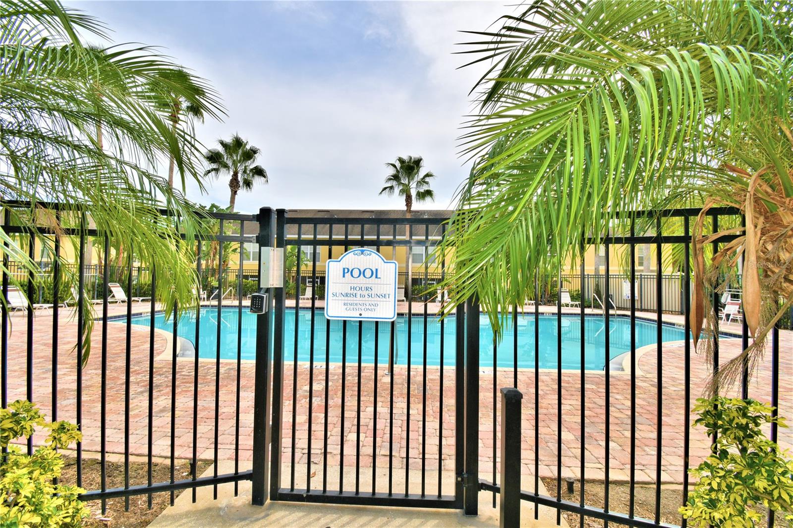 COBBLESTONE LANDING TWNHMS CONDO - Residential