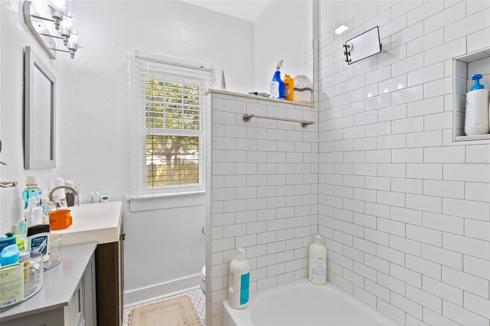 COLONIAL PARK SUB - Residential