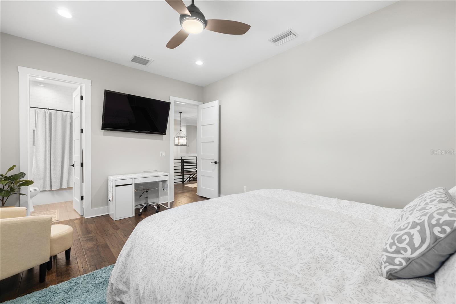 SUNSET PARK - Residential