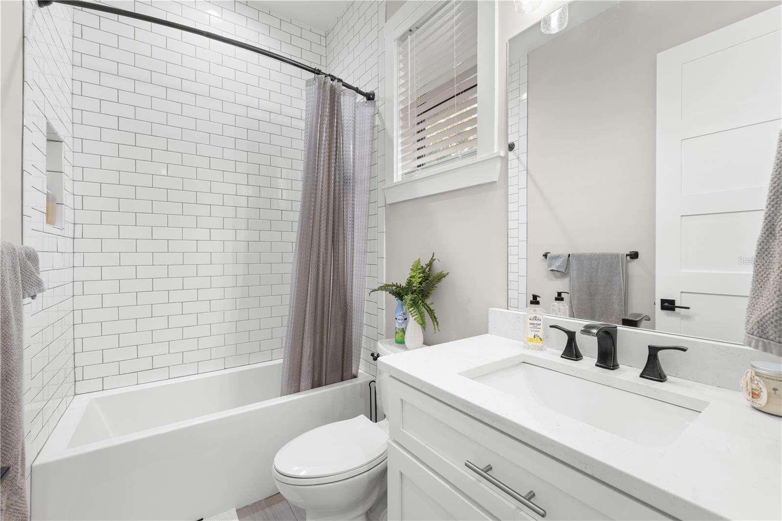 SUNSET PARK - Residential