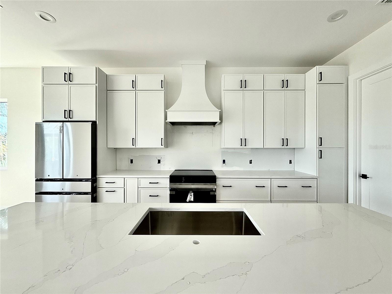 9832 ISLAND HARBOR DRIVE