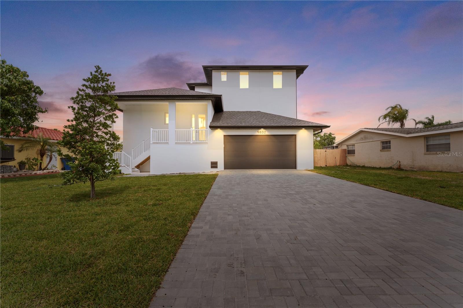 9832 ISLAND HARBOR DRIVE