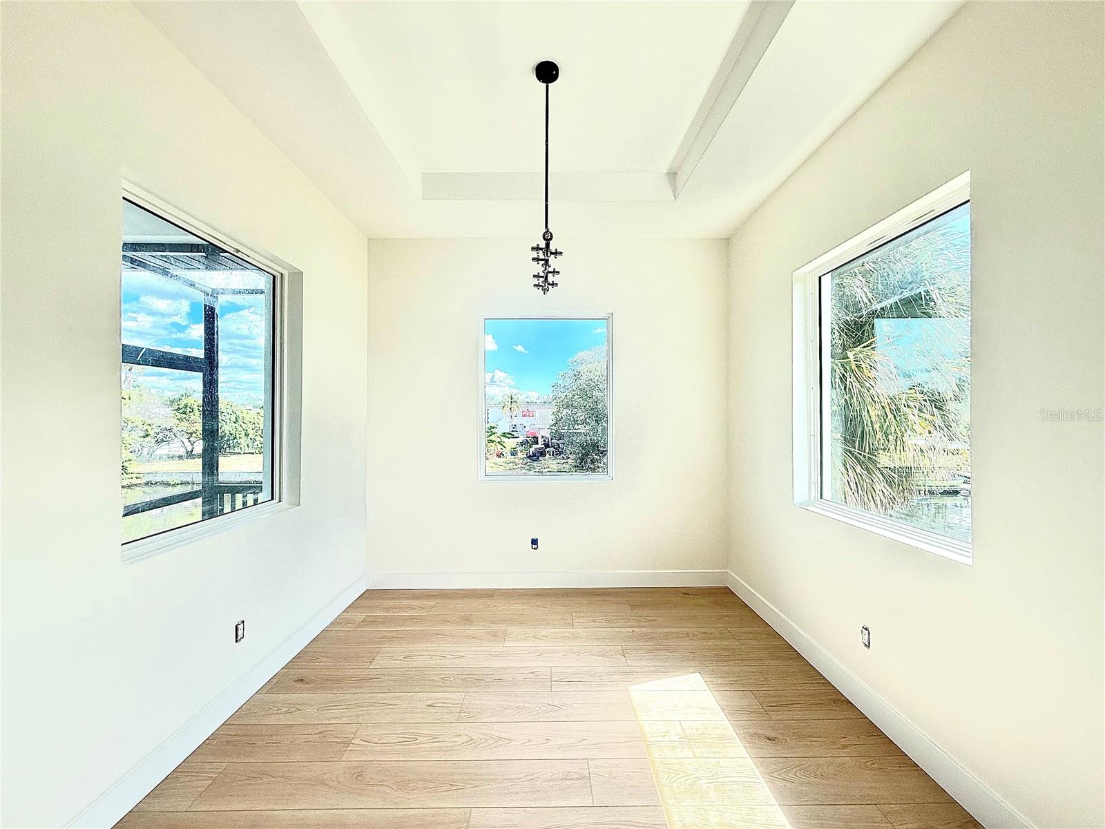 9832 ISLAND HARBOR DRIVE