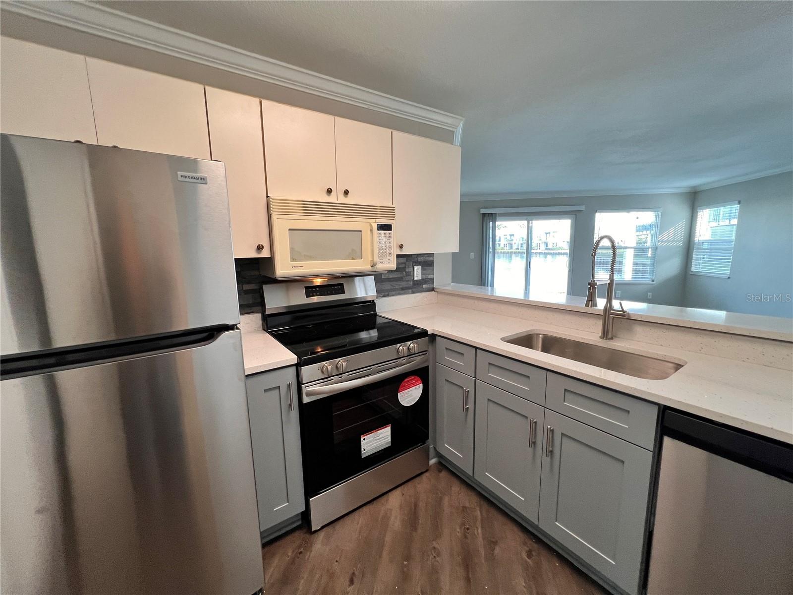 DOCKSIDE CONDO - Residential Lease