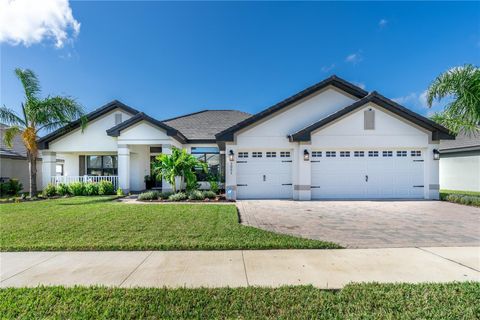 A home in AUBURNDALE