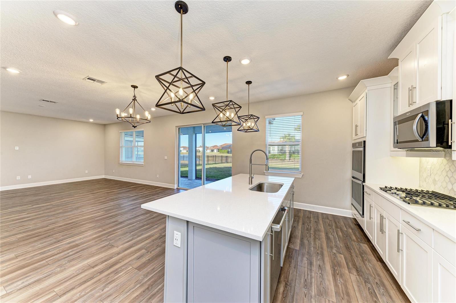 SAVANNA/LAKEWOOD RANCH PH IV - Residential