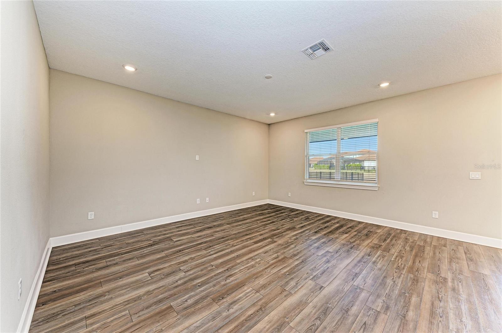 SAVANNA/LAKEWOOD RANCH PH IV - Residential