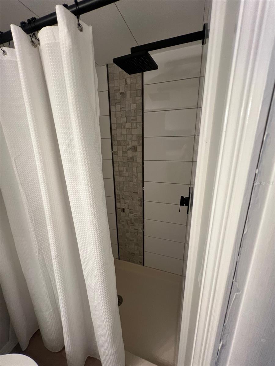 FOUR SEASONS ESTATE RESIDENT OWNED COMMUNITY INC - Residential