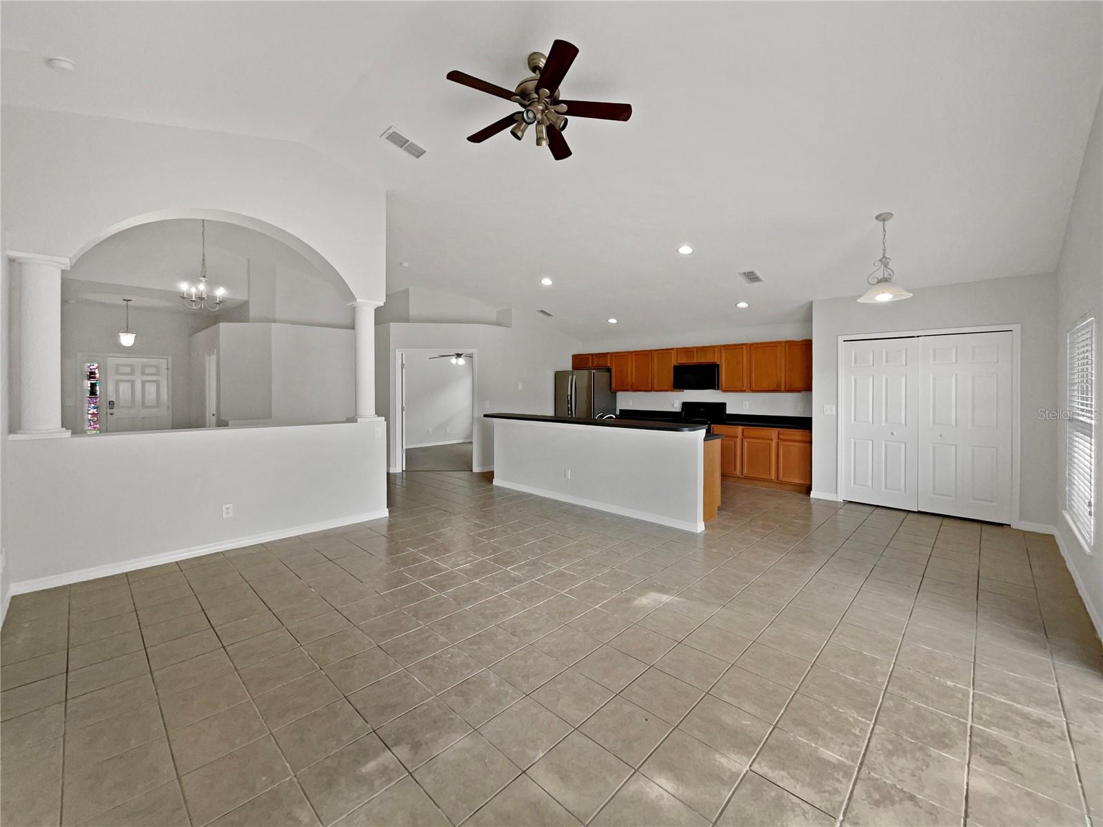 GROVELAND EAGLE POINTE PH 01 - Residential
