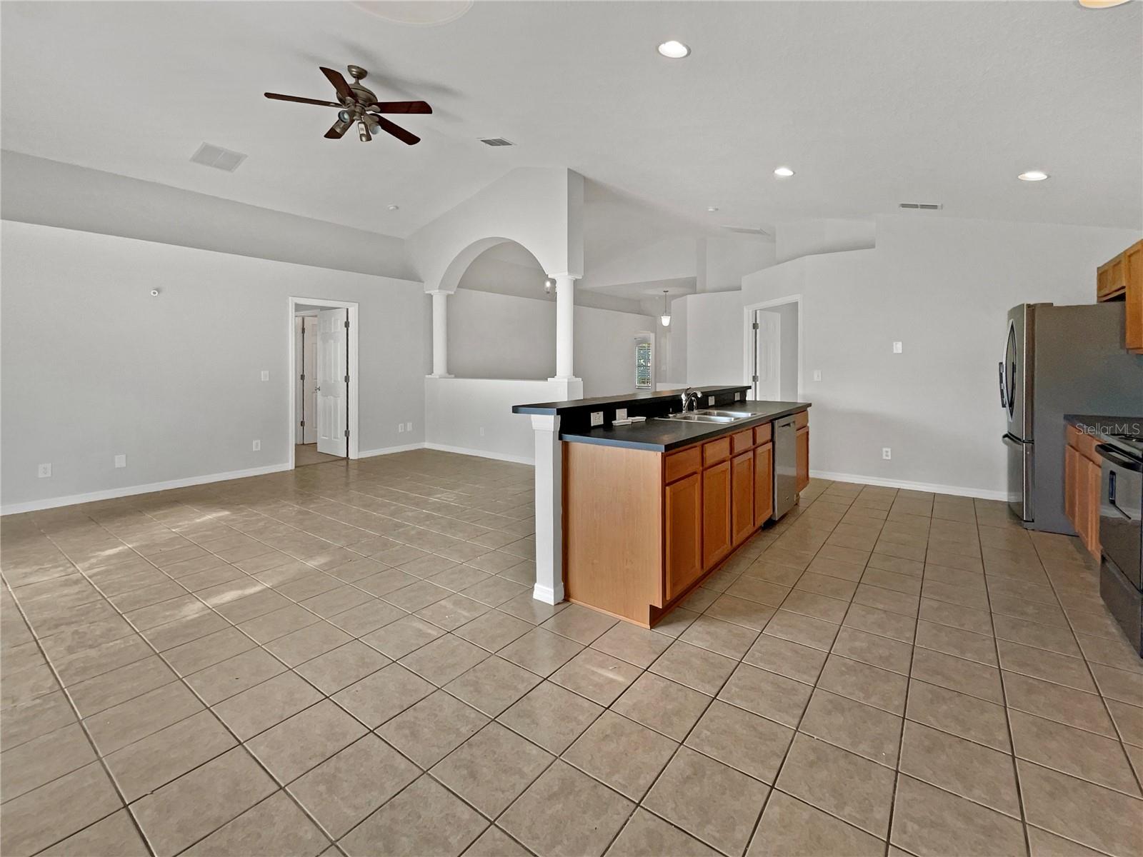 GROVELAND EAGLE POINTE PH 01 - Residential