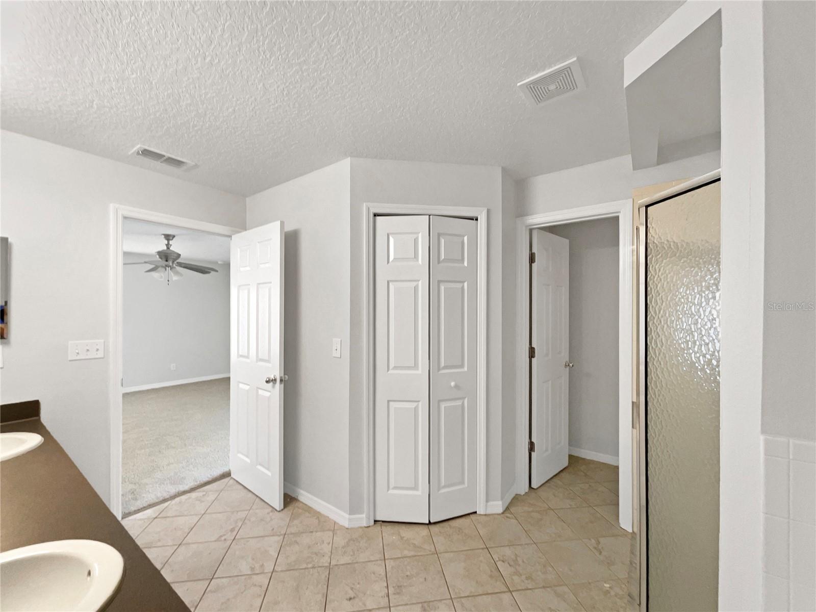 GROVELAND EAGLE POINTE PH 01 - Residential