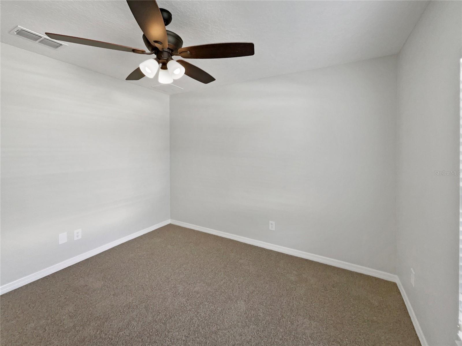 GROVELAND EAGLE POINTE PH 01 - Residential