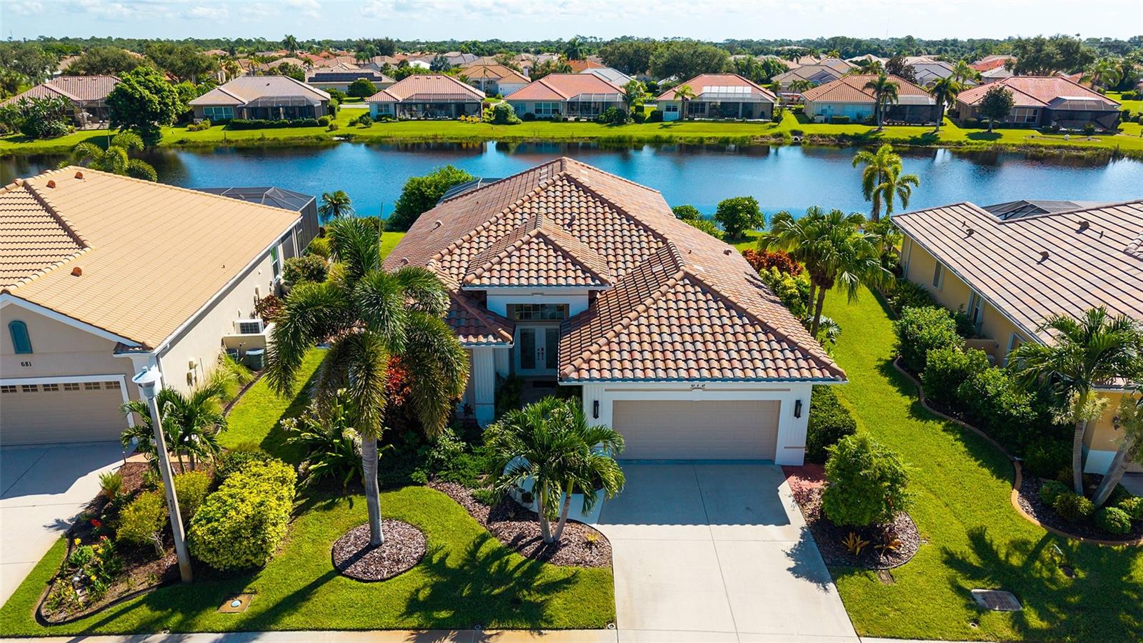 679 LAKESCENE DRIVE