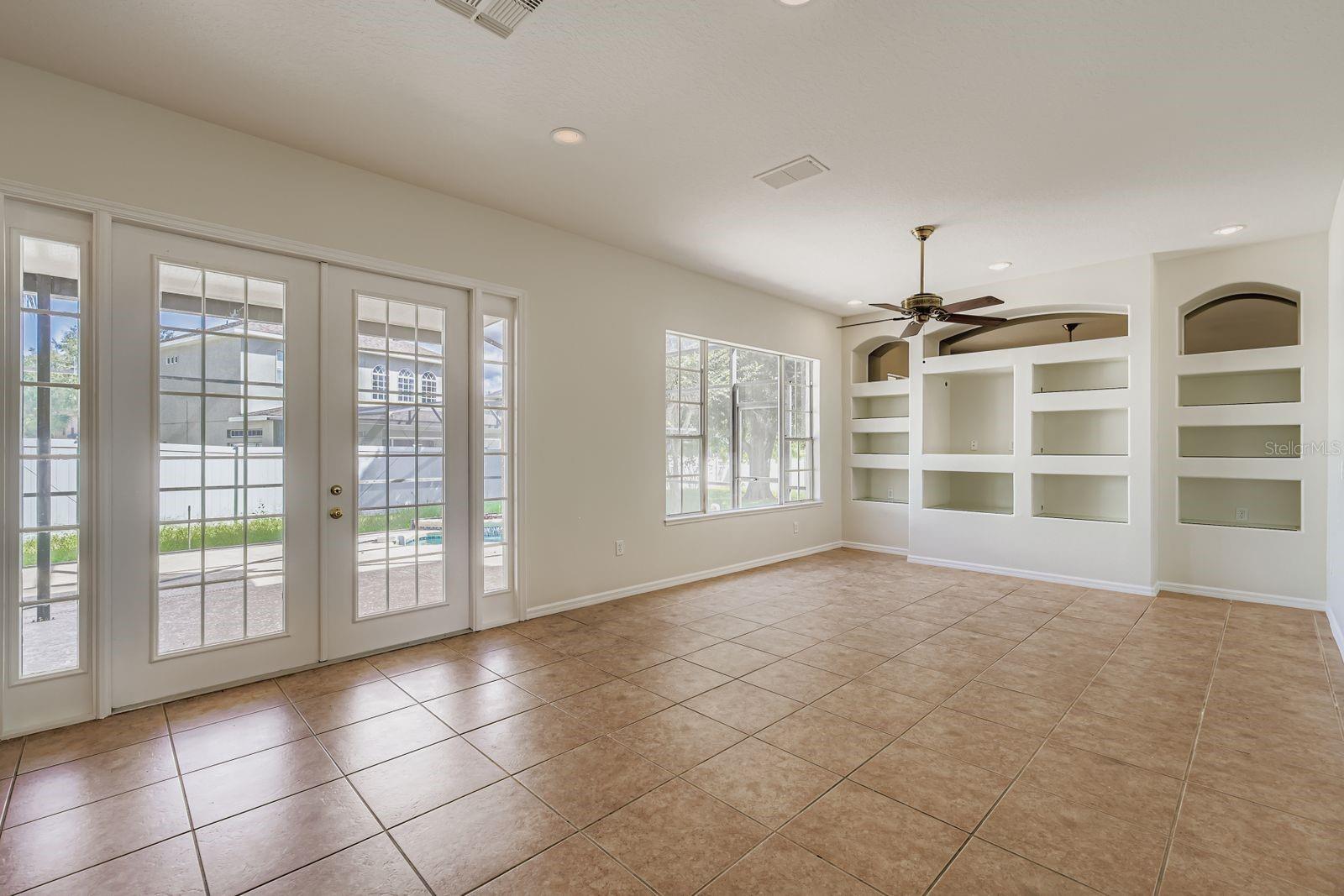 WILLOWS ON LAKE 48 35 - Residential