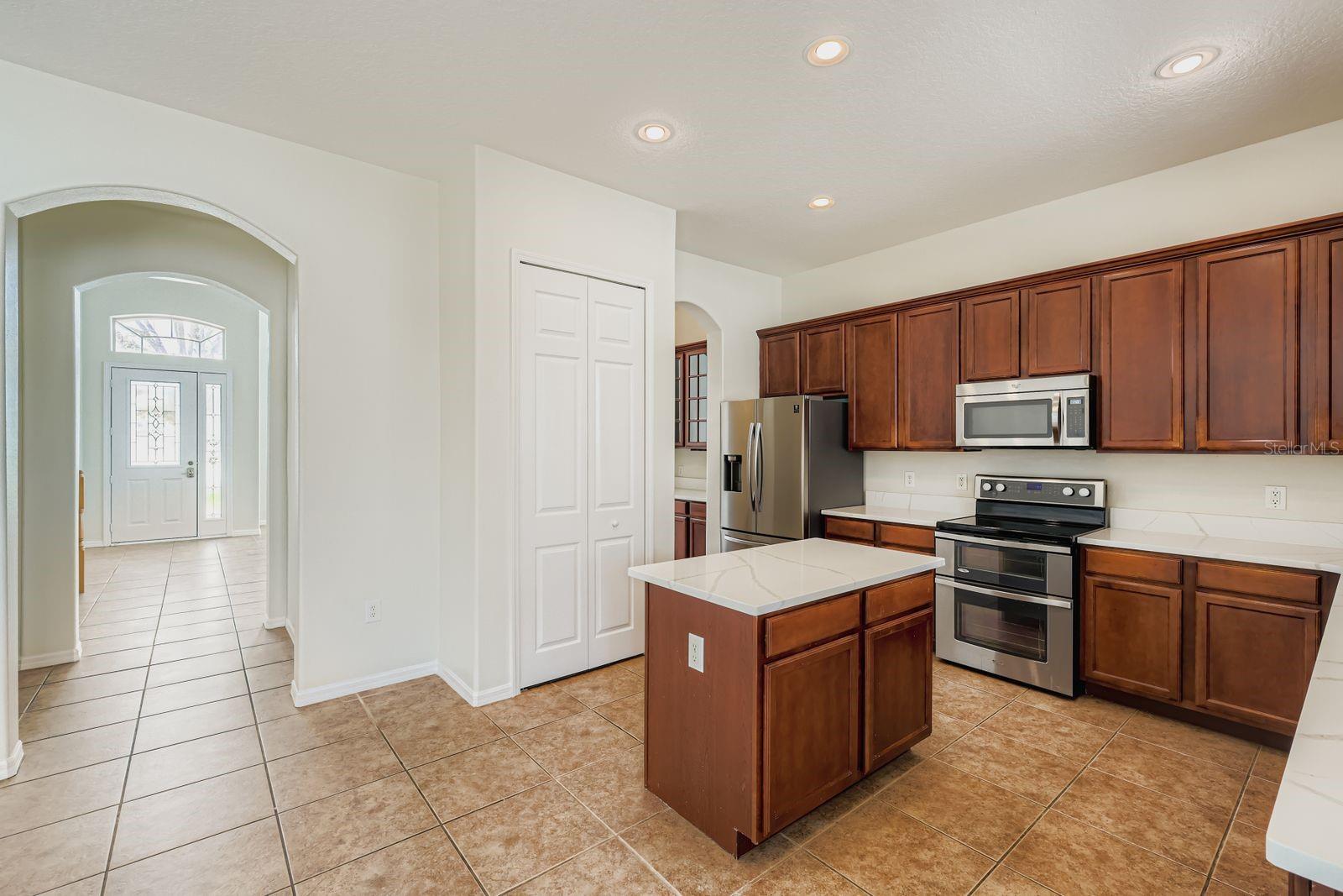 WILLOWS ON LAKE 48 35 - Residential