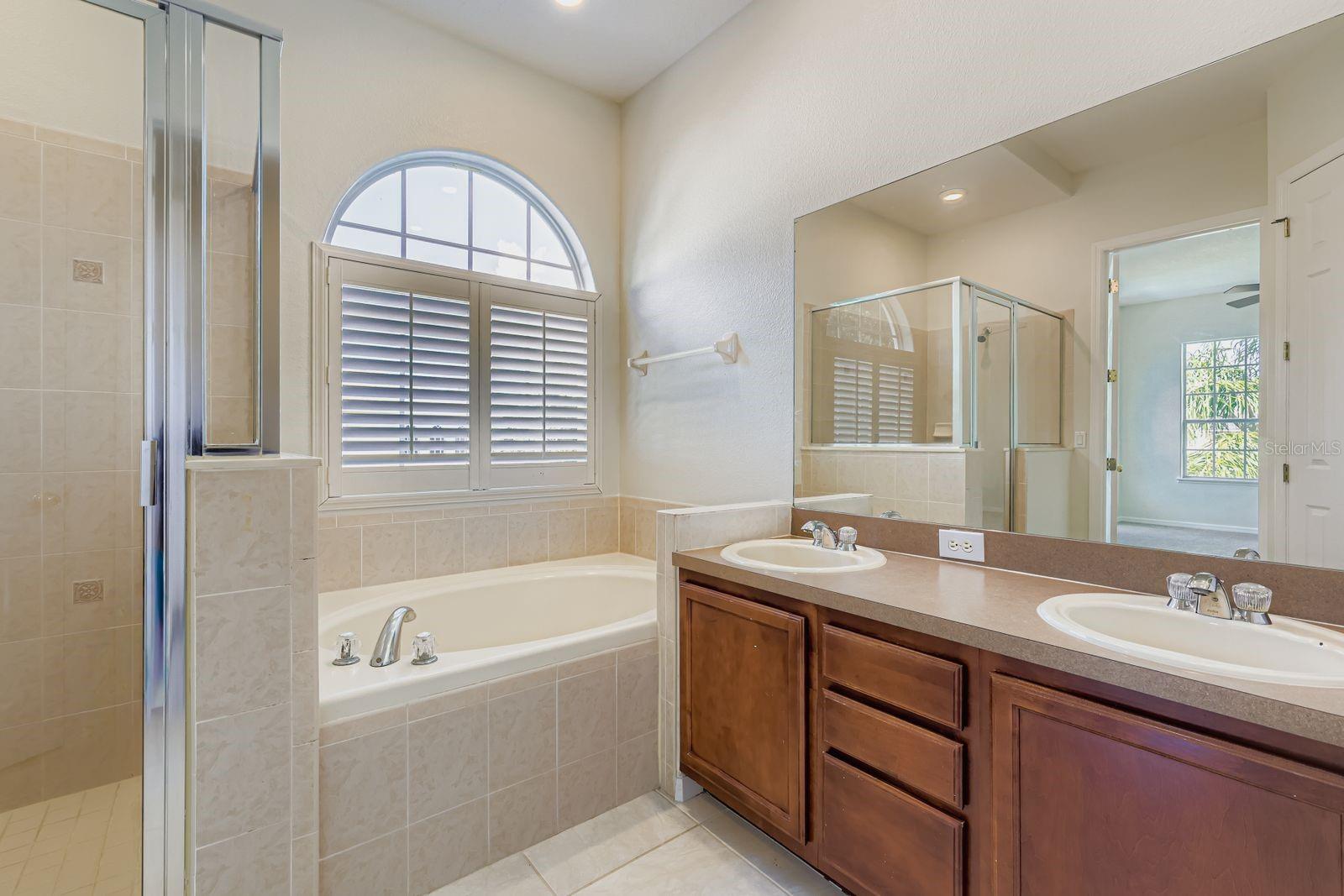 WILLOWS ON LAKE 48 35 - Residential