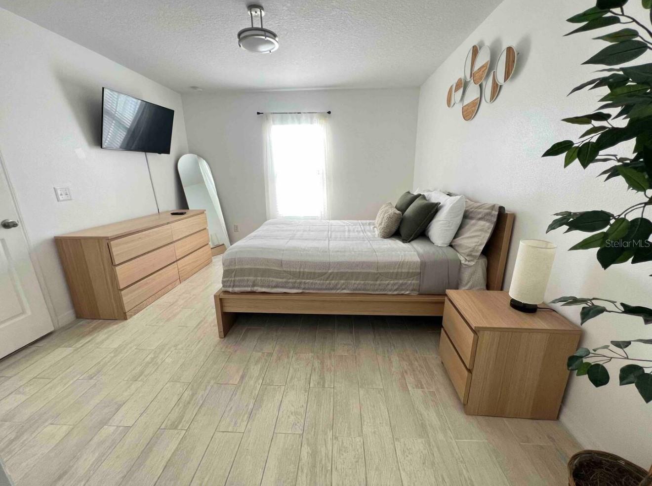 HIGHLAND MDWS PH 2B - Residential Lease