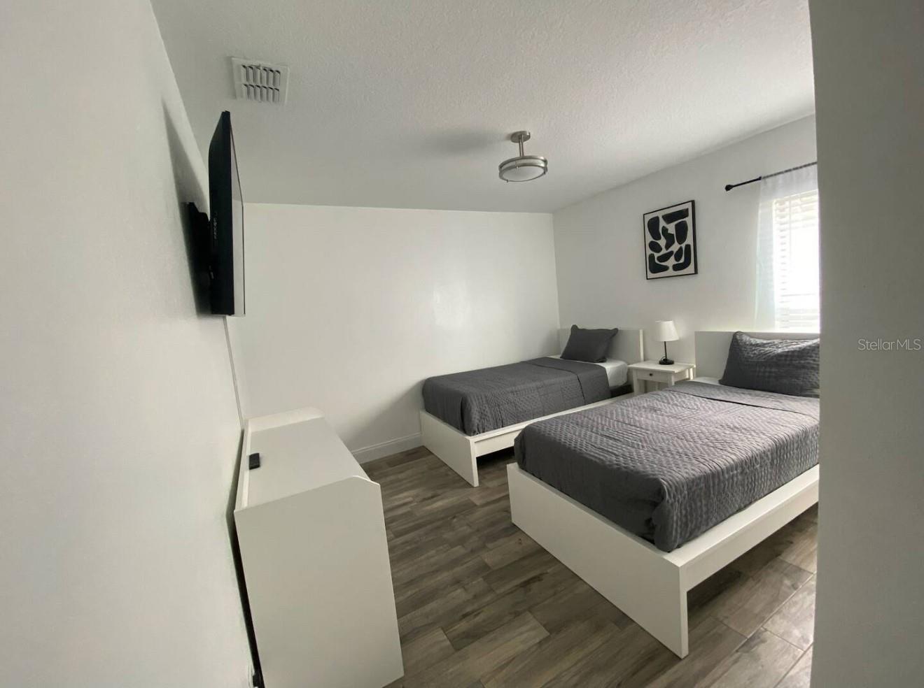 HIGHLAND MDWS PH 2B - Residential Lease