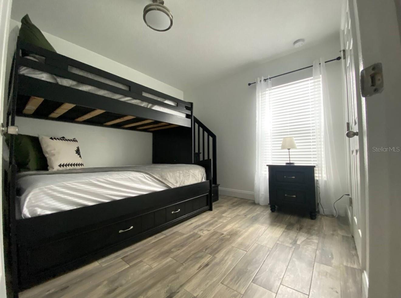 HIGHLAND MDWS PH 2B - Residential Lease