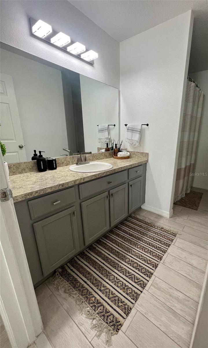 HIGHLAND MDWS PH 2B - Residential Lease