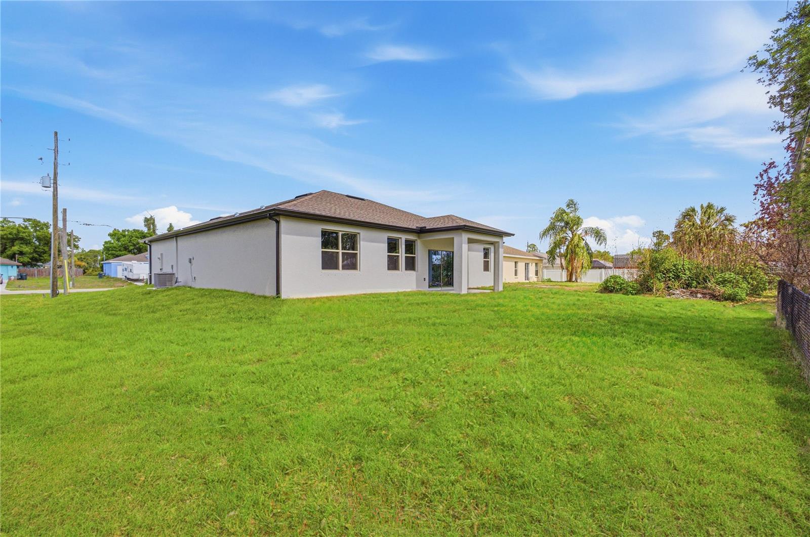 1570 - PORT CHARLOTTE SUB 24 - Residential