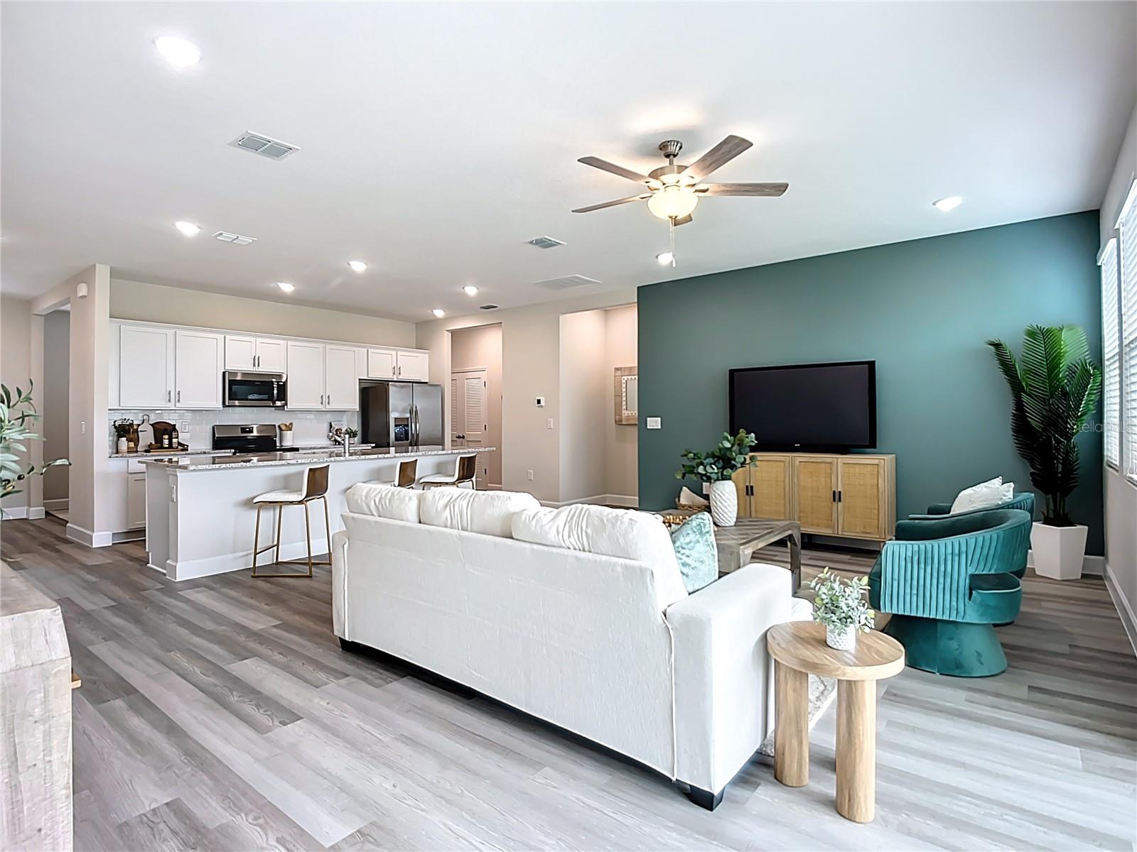 1570 - PORT CHARLOTTE SUB 24 - Residential