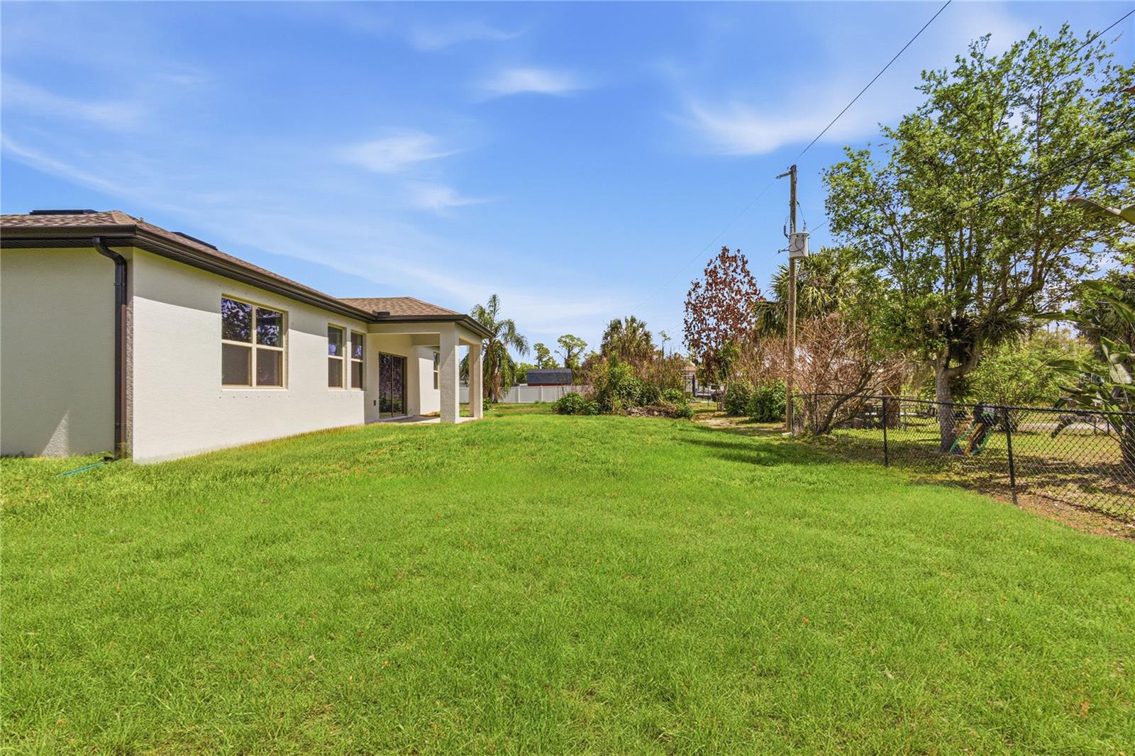 1570 - PORT CHARLOTTE SUB 24 - Residential