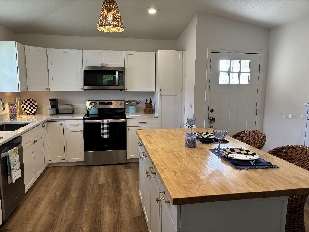 Photo of 1984 Golden Palm Circle, Tavares, FL 32778 (MLS # TB8468767)