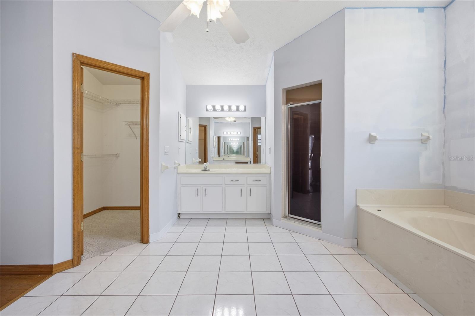 QUAIL HOLLOW - Residential