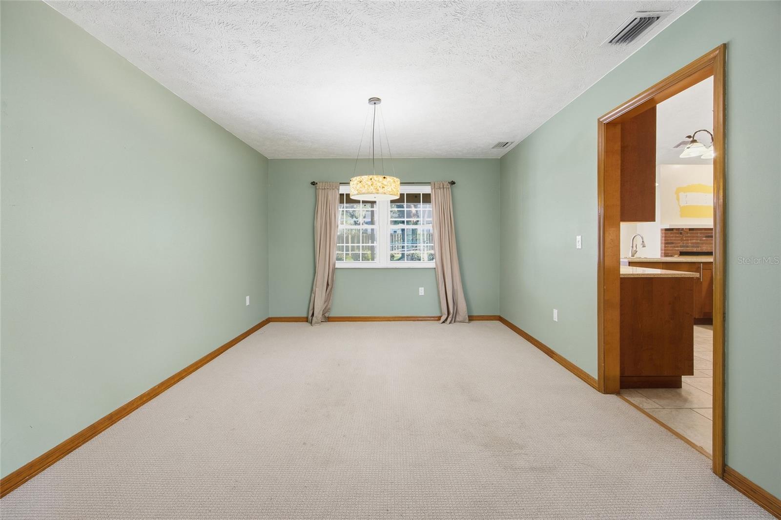 QUAIL HOLLOW - Residential
