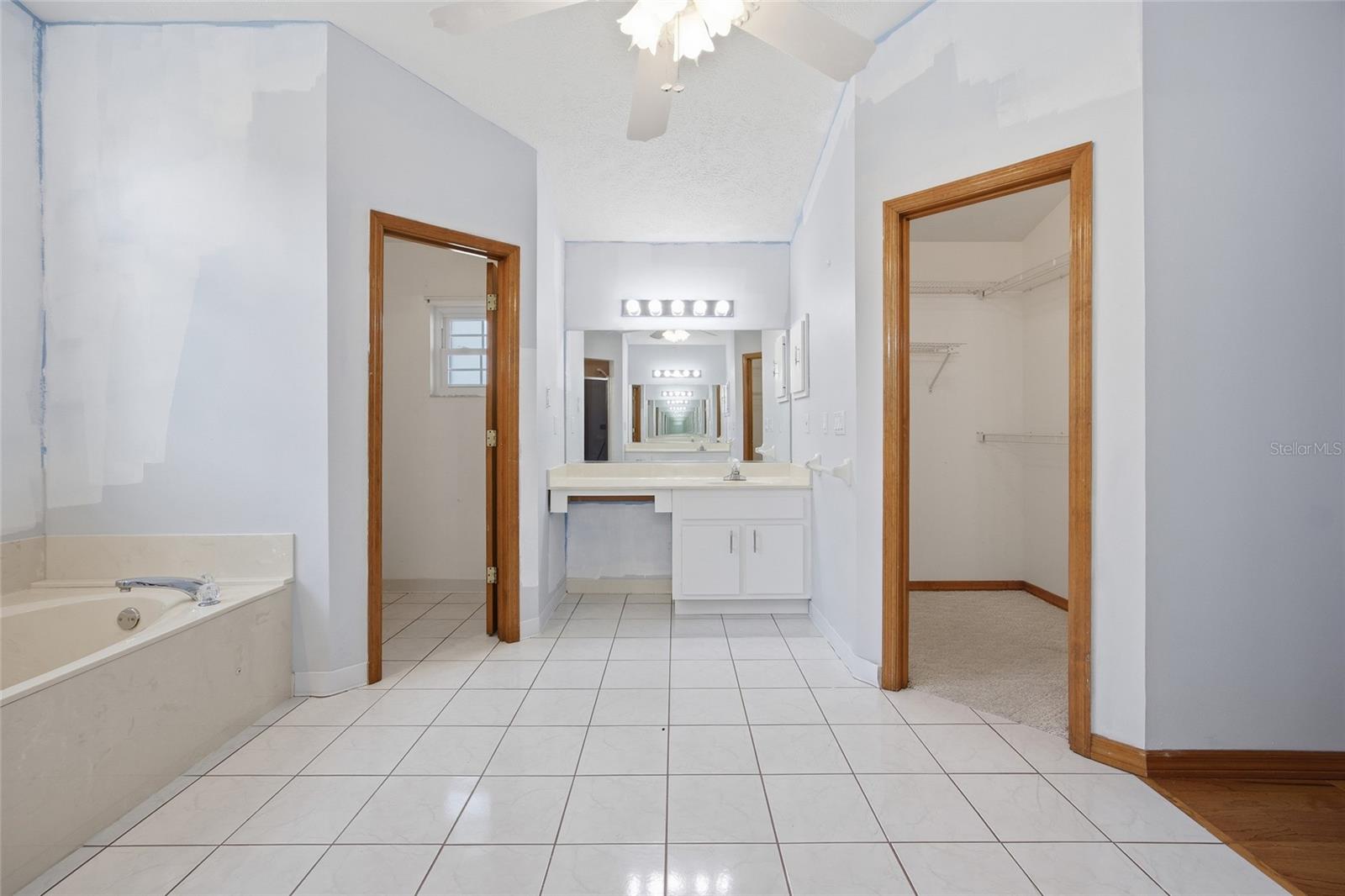 QUAIL HOLLOW - Residential
